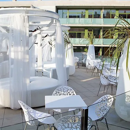 Four Elements Apartahotel 4*