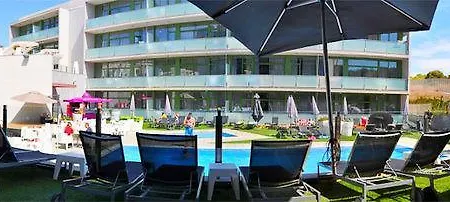 Four Elements Apartahotel