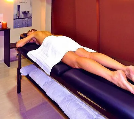 Four Elements Apartahotel 4*