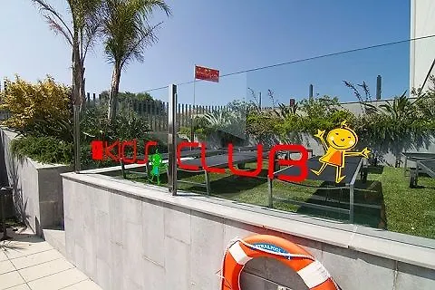 Four Elements Aparthotel