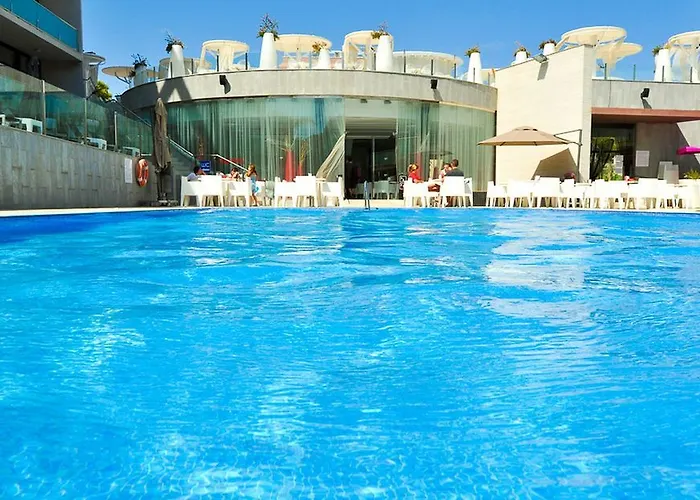 Four Elements Aparthotel