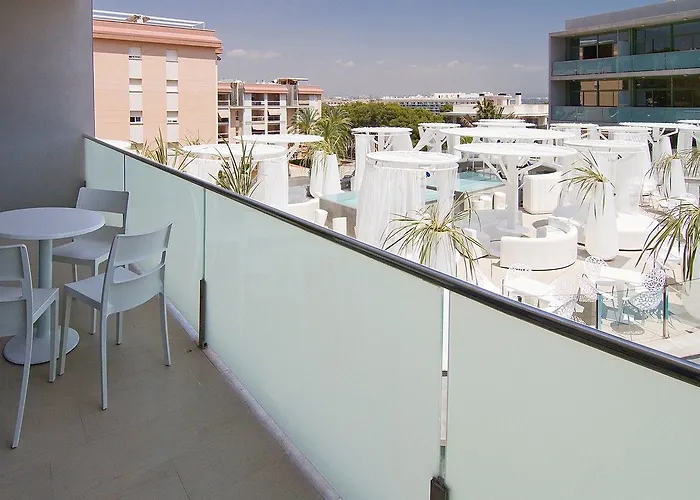 Aparthotel Four Elements 4*