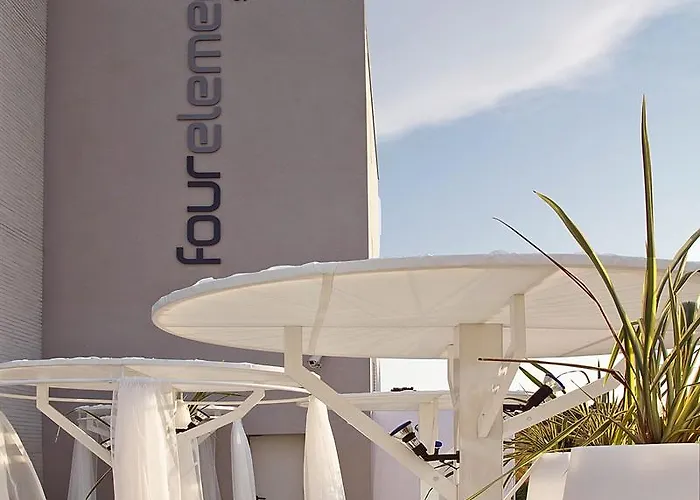 Aparthotel Four Elements 4*