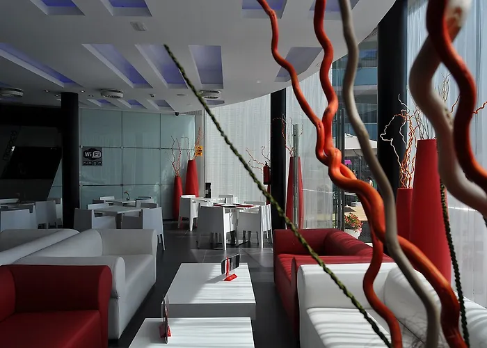 Four Elements Aparthotel 4*