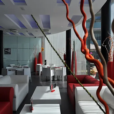 Four Elements Aparthotel 4*