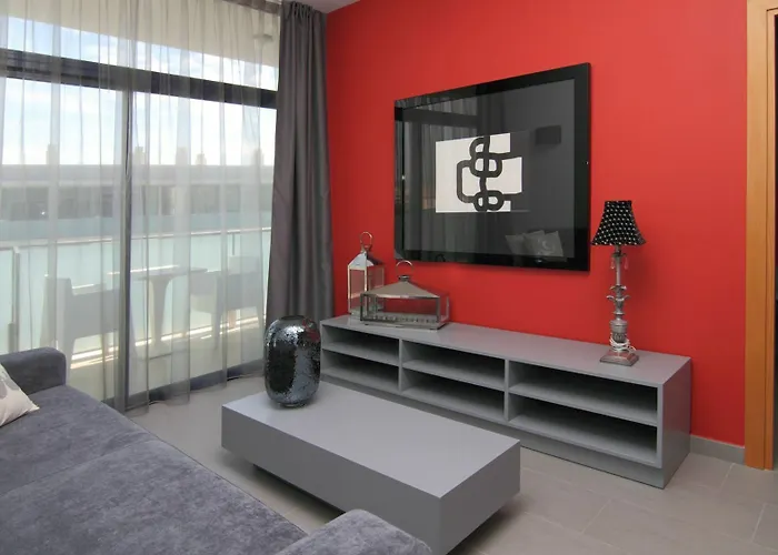 מלון דירות Four Elements 4*