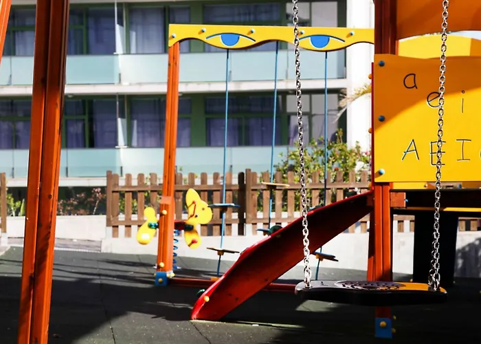 Four Elements סאלו