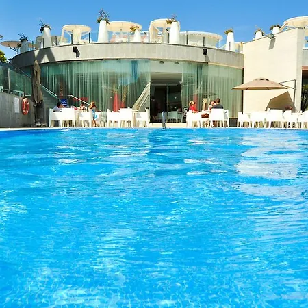 Four Elements Ξενοδοχείο με διαμερίσματα