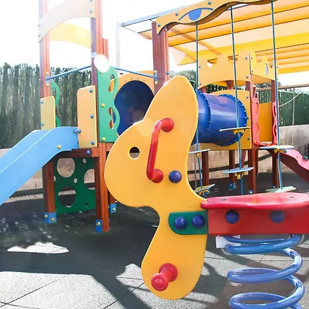 Four Elements Ξενοδοχείο με διαμερίσματα 4*