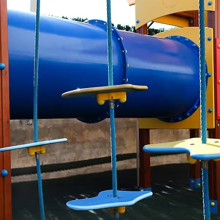 Four Elements アパートホテル サロウ