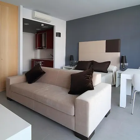 Ξενοδοχείο με διαμερίσματα Four Elements Σαλού