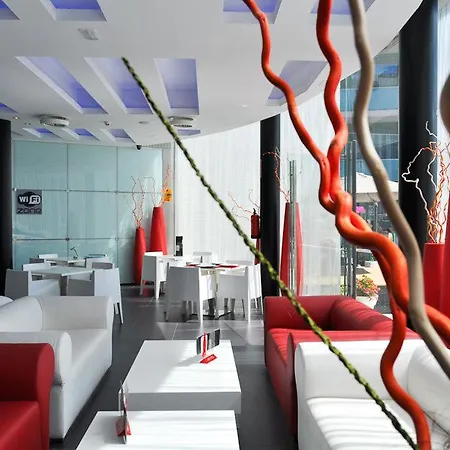 Four Elements Aparthotel