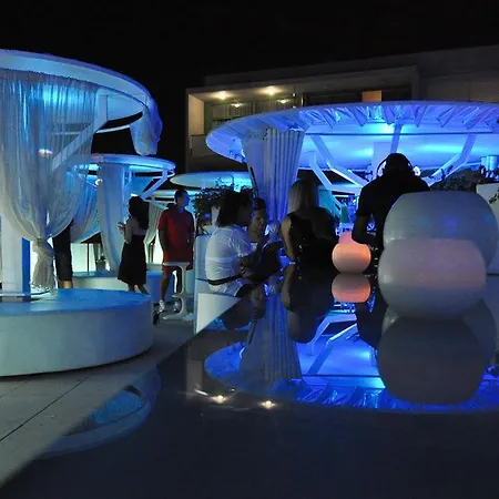 Four Elements 4* サロウ