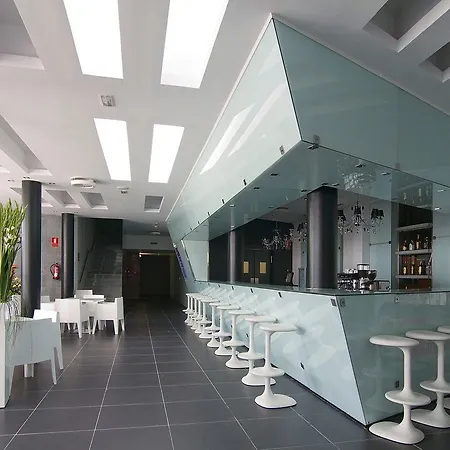 Four Elements サロウ