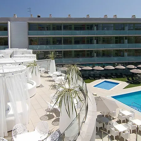 Ξενοδοχείο με διαμερίσματα Four Elements Σαλού