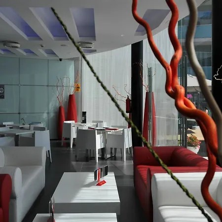 Four Elements Ξενοδοχείο με διαμερίσματα Σαλού