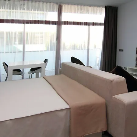 Four Elements Aparthotel