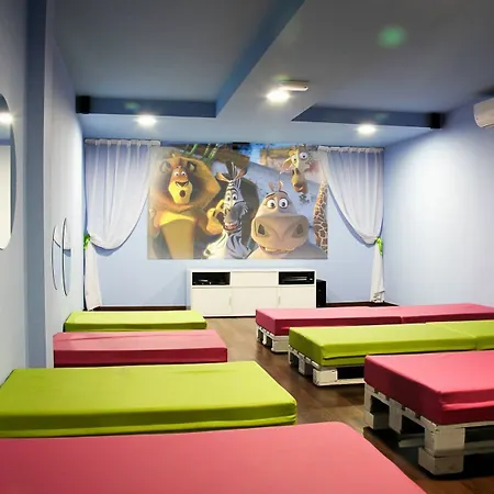 アパートホテル Four Elements