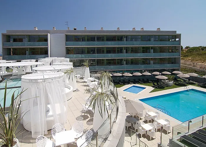 Four Elements Aparthotel