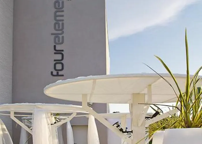 Aparthotel Four Elements 4*